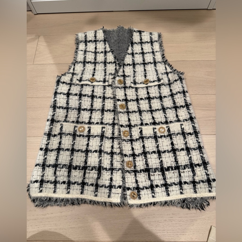 Plaid Sleeveless Vest with Button Details